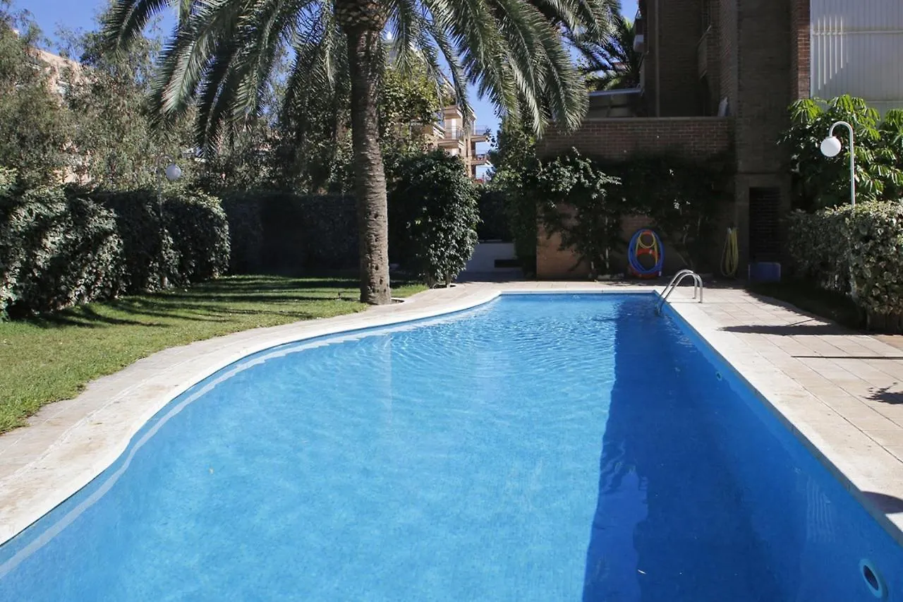 At011 Primera Linea Con Piscina Torredembarra